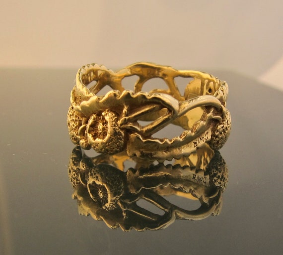 Wedding Ring. The dandelion.