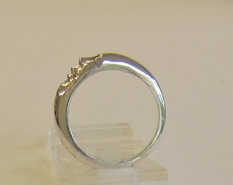 Sleeping Moon ring. A new moon with a new beginning