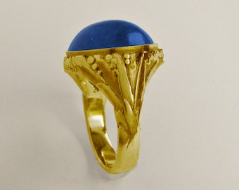 Ring of olives.  A cooks pinky ring.