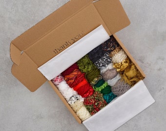 Paquete de hilo navideño, fibras festivas para tejer, más de 30 ovillos (folleto de tejido)