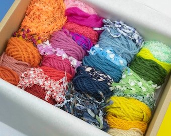 Paquete de hilo y fibra fluorescente con folleto electrónico de instrucciones de tejido (más de 30 ovillos de hilo incluidos)