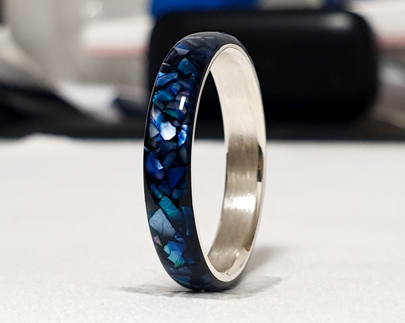 LUXE HAND black blue mother-of-pearl ring image 5