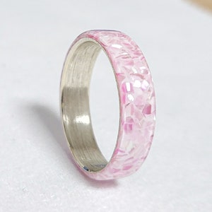 LUXE HAND white pink mother-of-pearl ring image 5