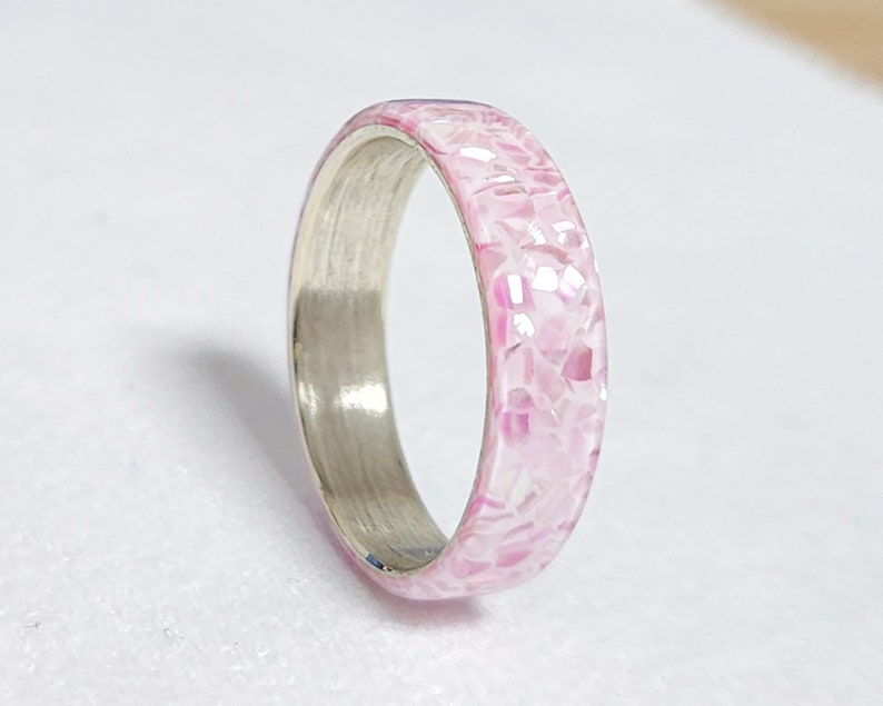 LUXE HAND white pink mother-of-pearl ring image 5