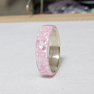 LUXE HAND white pink mother-of-pearl ring image 8