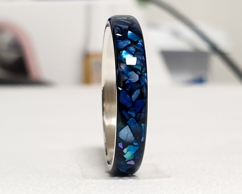 LUXE HAND black blue mother-of-pearl ring image 2