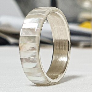 LUXE HAND white strip pearl shell silver ring image 6