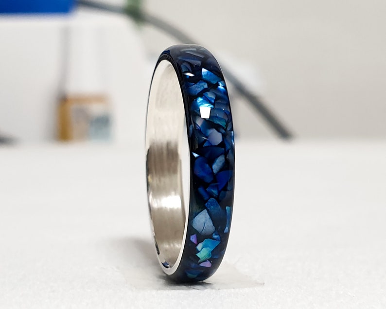 LUXE HAND black blue mother-of-pearl ring image 3