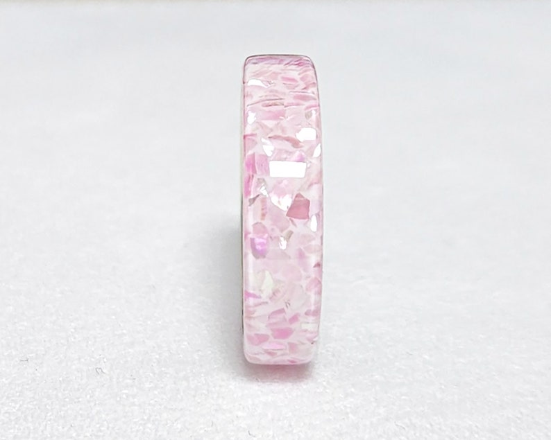 LUXE HAND white pink mother-of-pearl ring image 3