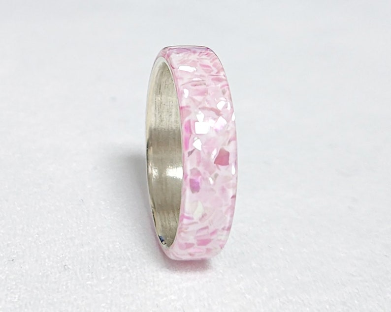 LUXE HAND white pink mother-of-pearl ring image 10