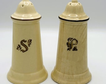 Vintage Pfaltzgraff Village Salt & Pepper Shakers | 1970s Stoneware Kitchen Decor