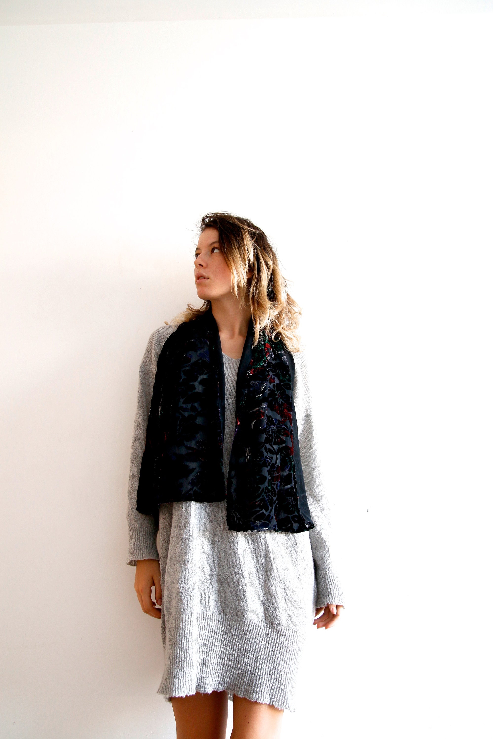 Écharpe En Velours – Accessoire Doux Et Chic, Fait Main, Neuf Sans étiquettes