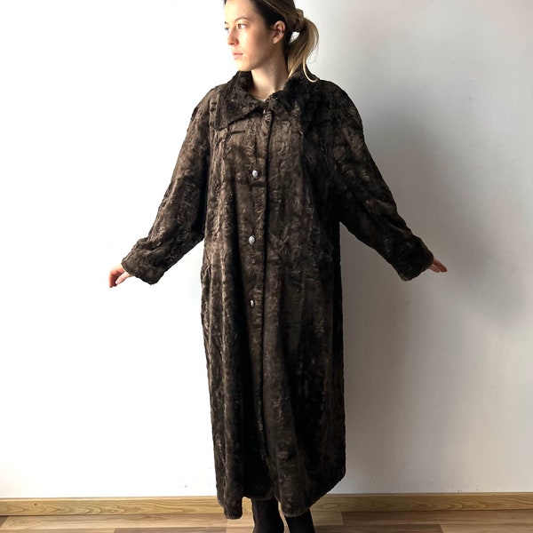 Vintage Elegant Maxi Faux Fur Coat Women's Chocolate Brown Faux Fur Coat Vegan Friendly Outerwear Romantic Lady Fashion Size medium to large