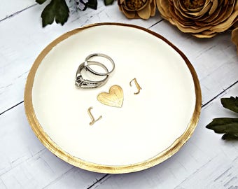 Engagement ring dish personalized, Ring Dish Personalized jewelry dish, Ring dish engagement ring holder, Wedding ring holder, Catchall dish