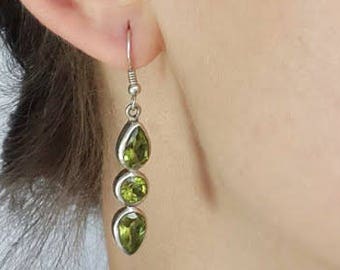 Peridot Earrings Peridot Jewelry Dangle Earrings Drop Earrings Birthstone Jewelry Bridesmaid Gift for Mom Gift Graduation Gift Bridal gift