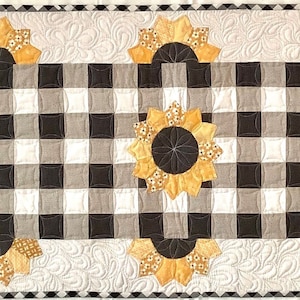 Summer Sunflowers Table Runner