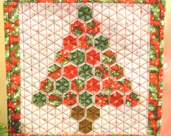 Hexie Christmas Tree Mini Quilt Pattern (Digital Download)