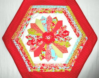 Sunburst Dresden Table Topper