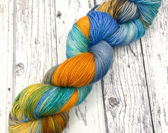 Kingfisher variegated sock yarn, 100g hand dyed yarn