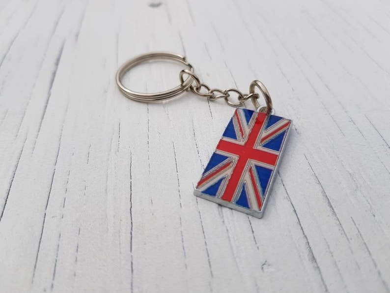 12 BRITISH SOUVENIRS KEY CHAINS LONDON SILVER BIG BEN KEY RING BIG BEN KEYRING