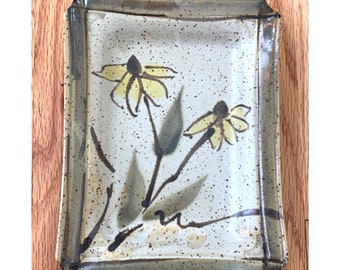 Vintage Art Pottery Speckled Cream Color Background with Brown Eyed Susan Flowers Rectangle Tray Trinket Dish Signed