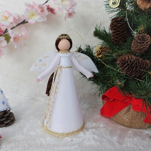 Handmade Felt Angel Tree Topper: White Christmas Ornament (8&#39;&#39;)