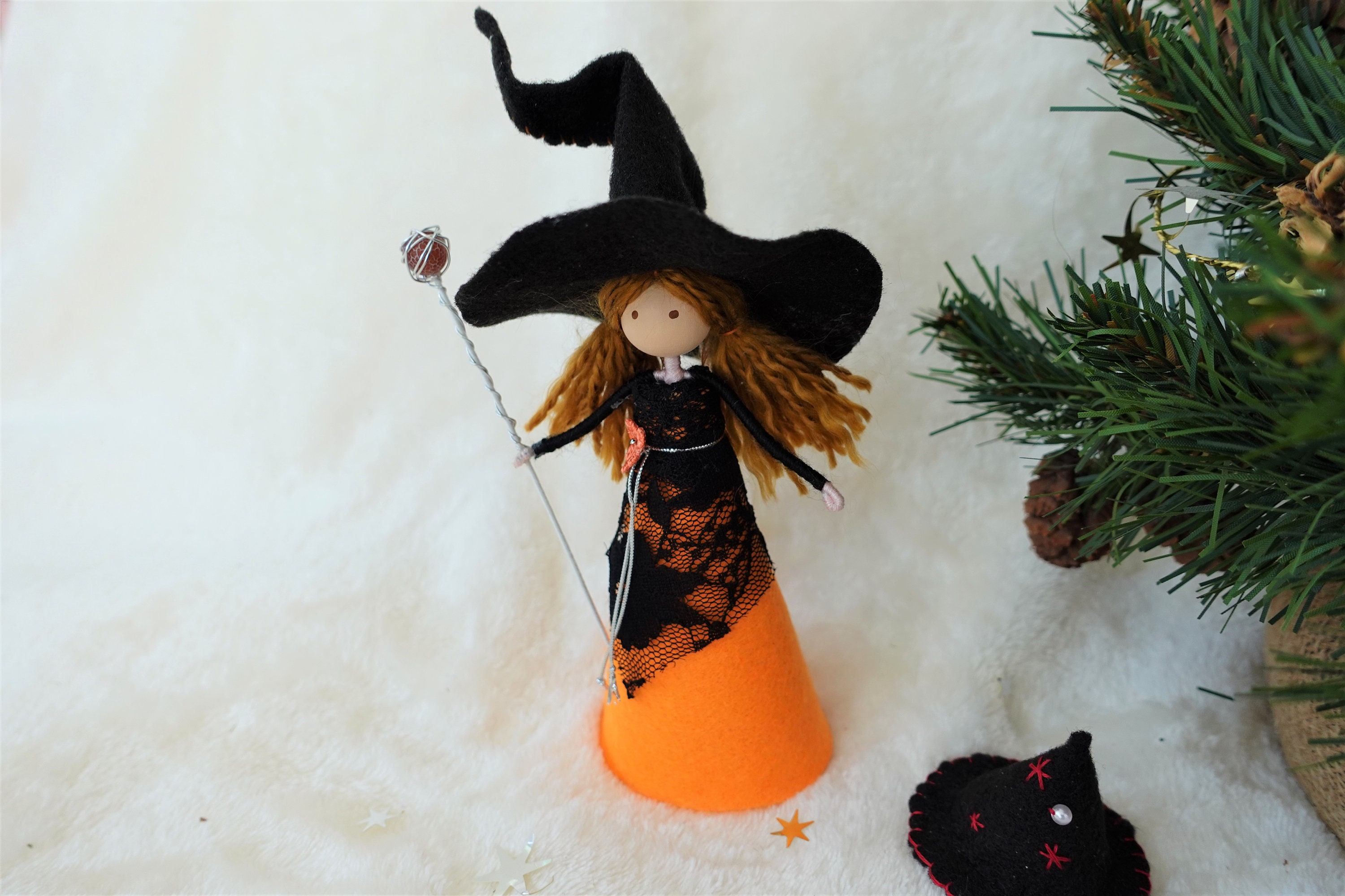 Poupée de sorcière d'Halloween, charmantes poupées de sorcière, belle  figurine de sorcière, fée noire sur balai magique, joli jouet de sorcière à