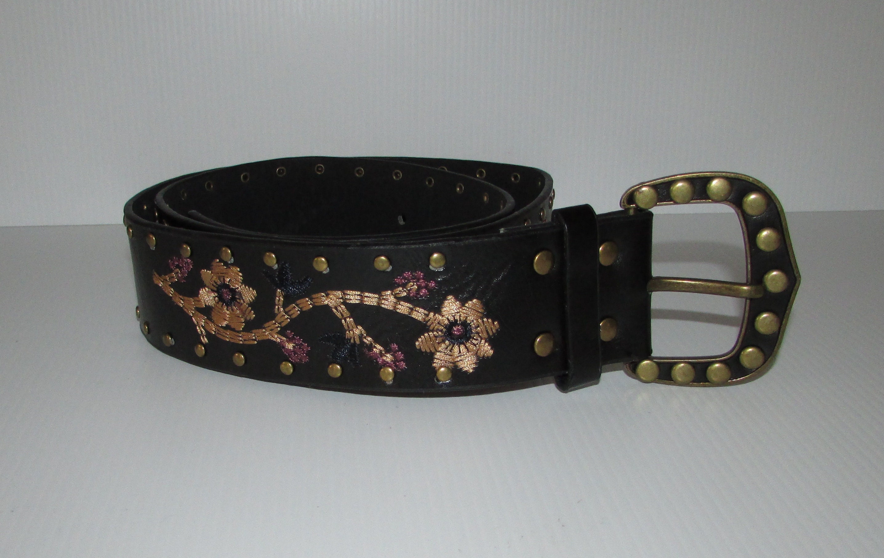 レザーベルトCUIR  VERITABLE  GILLES HERVE レザーベルトCUIR VERITABLE GILLES HERVE の通販 by nora｜ラクマ