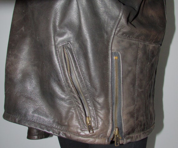 Vintage beautiful dark brown  leather biker or mo… - image 6