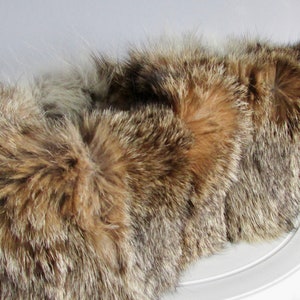 Vtg real two tones mountain cat fur cuffs / pretty pair of real 2 tones mountain cat fur cuffs 5X 16 approx. image 3