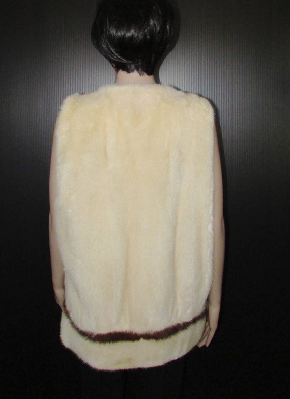 Pretty mink fur jacket of off-white mink and dark… - image 5