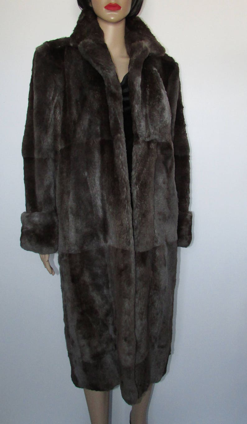 Joli manteau de véritable fourrure de rat musqué rasé brun gris /Nice sheared real muskrat brown grey fur coat bust 42 image 2