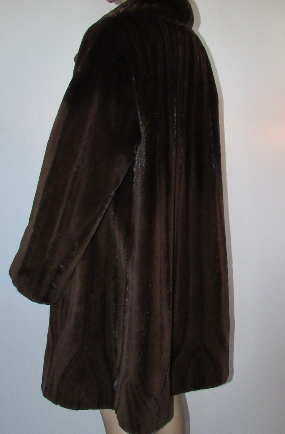 Chic chocolate brown real ouvragé sheared mink fu… - image 4