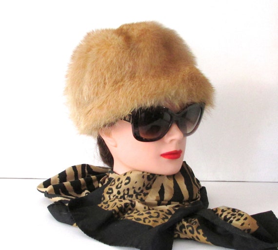 Beautiful Real Tanuki Red Fox Fur Hat Size 21