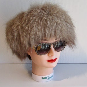 Vtg Elegant Crystal Fluffy Fox Fur Hat/Beige Suede Top/Very Pretty Crystal Fox Fur Hat/Beige Suede Top 22"