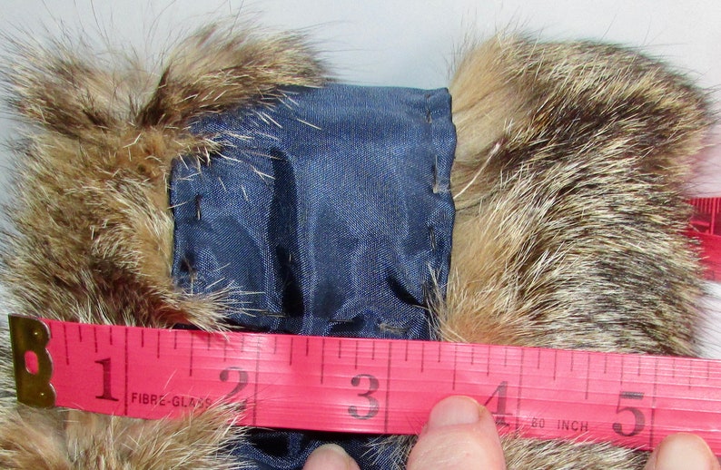 Vtg real two tones mountain cat fur cuffs / pretty pair of real 2 tones mountain cat fur cuffs 5X 16 approx. image 6