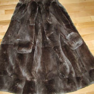 Joli manteau de véritable fourrure de rat musqué rasé brun gris /Nice sheared real muskrat brown grey fur coat bust 42 image 6