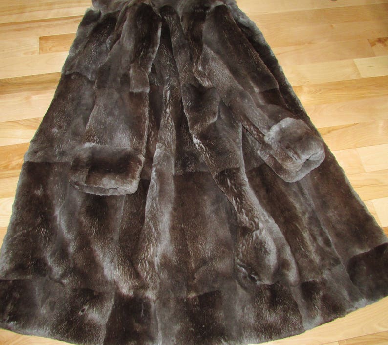 Joli manteau de véritable fourrure de rat musqué rasé brun gris /Nice sheared real muskrat brown grey fur coat bust 42 image 6