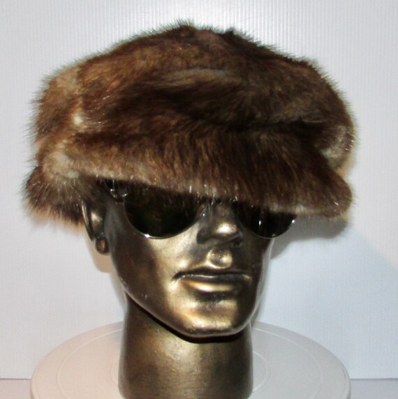 Vtg superb real natural muskrat fur hat or cap/ c… - image 2