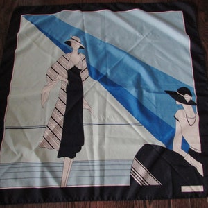 Vtg LEONARDI ITALY blue polyester scarf art deco ladies/very pretty blue polyester scarf Leonardi Italy art deco pattern 30&quot;X 30&quot;