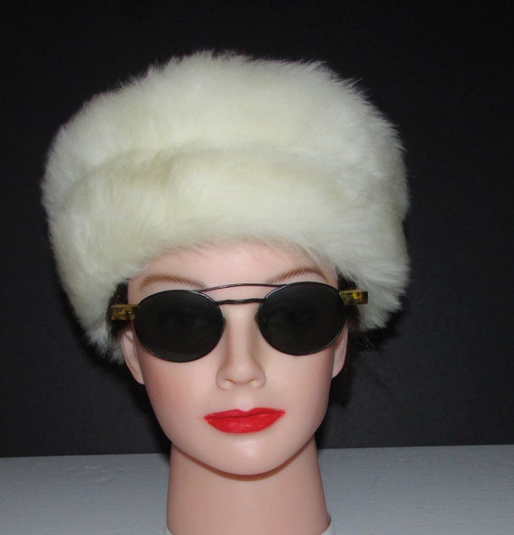 Superb Real Natural White Lamb Bonnet Fur Hat ITALY /superb  display picture 1