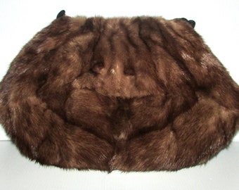 Vintage beautiful medium brown real mink fur muff/joli manchette en fourrure véritable de minon marron moyen 11&quot; x 16&quot;