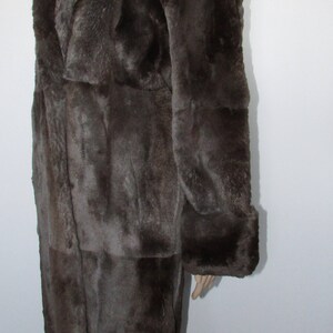 Joli manteau de véritable fourrure de rat musqué rasé brun gris /Nice sheared real muskrat brown grey fur coat bust 42 image 4