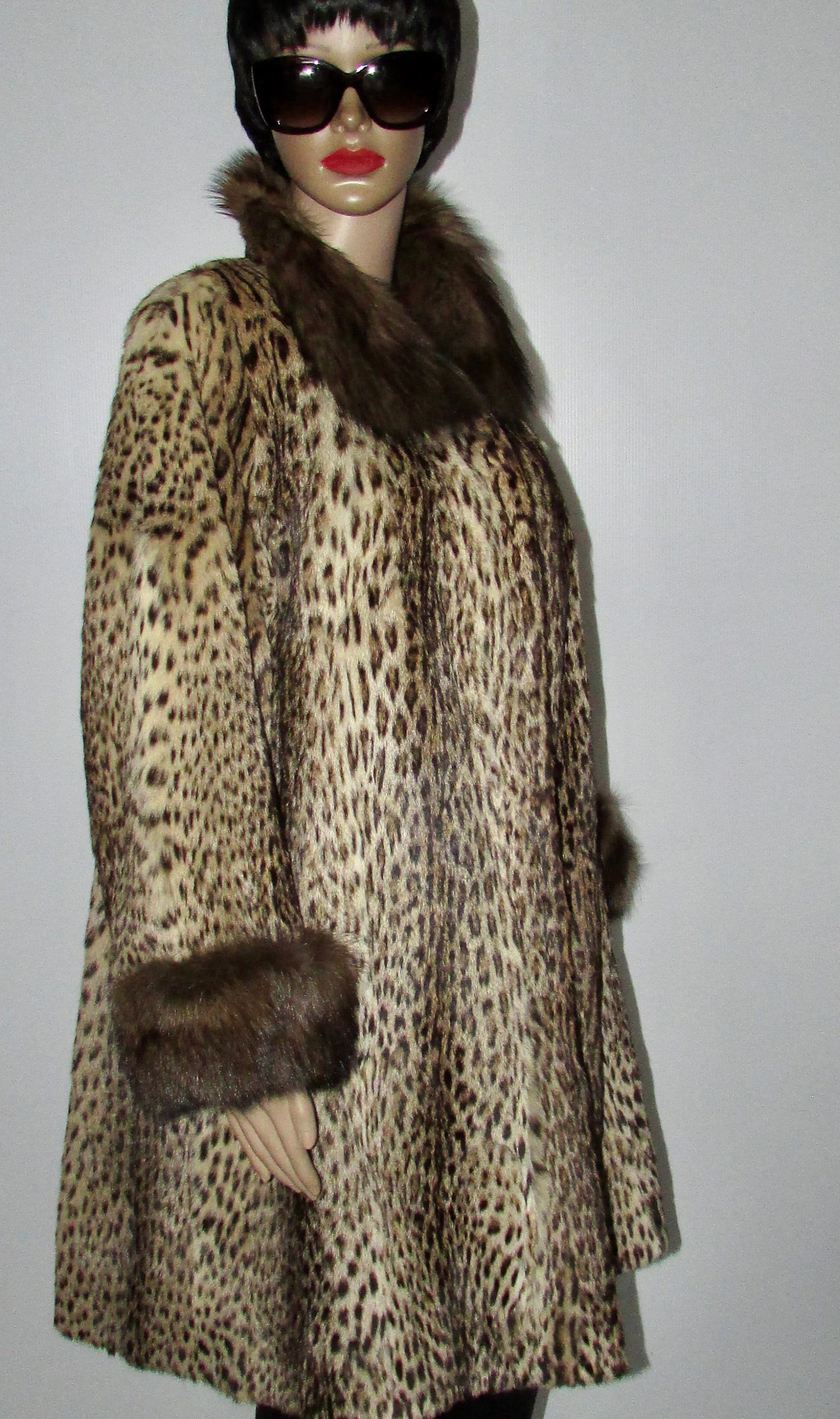 Rare Manteau vintage 1960 Lillian's, en laine bouclée Taille L/XL Col  fourrure