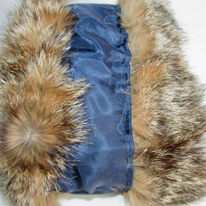 Vtg real two tones mountain cat fur cuffs / pretty pair of real 2 tones mountain cat fur cuffs 5X 16 approx. image 4