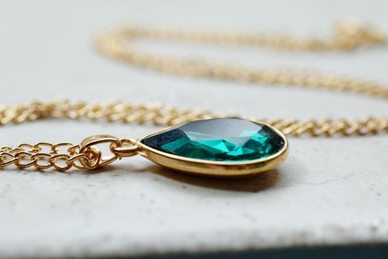 Emerald Green Necklace, Green Rhinestone Teardrop Pendant, Dark Green Jewel, Estate Style Jewelry, Gold Chain image 2