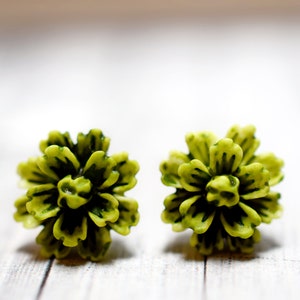 Green Dahlia Earrings, Avocado Green Watercolor Flower Earrings, Olive Green Dahlia Blossoms, Botanical Jewelry, Speckled Floral Jewelry
