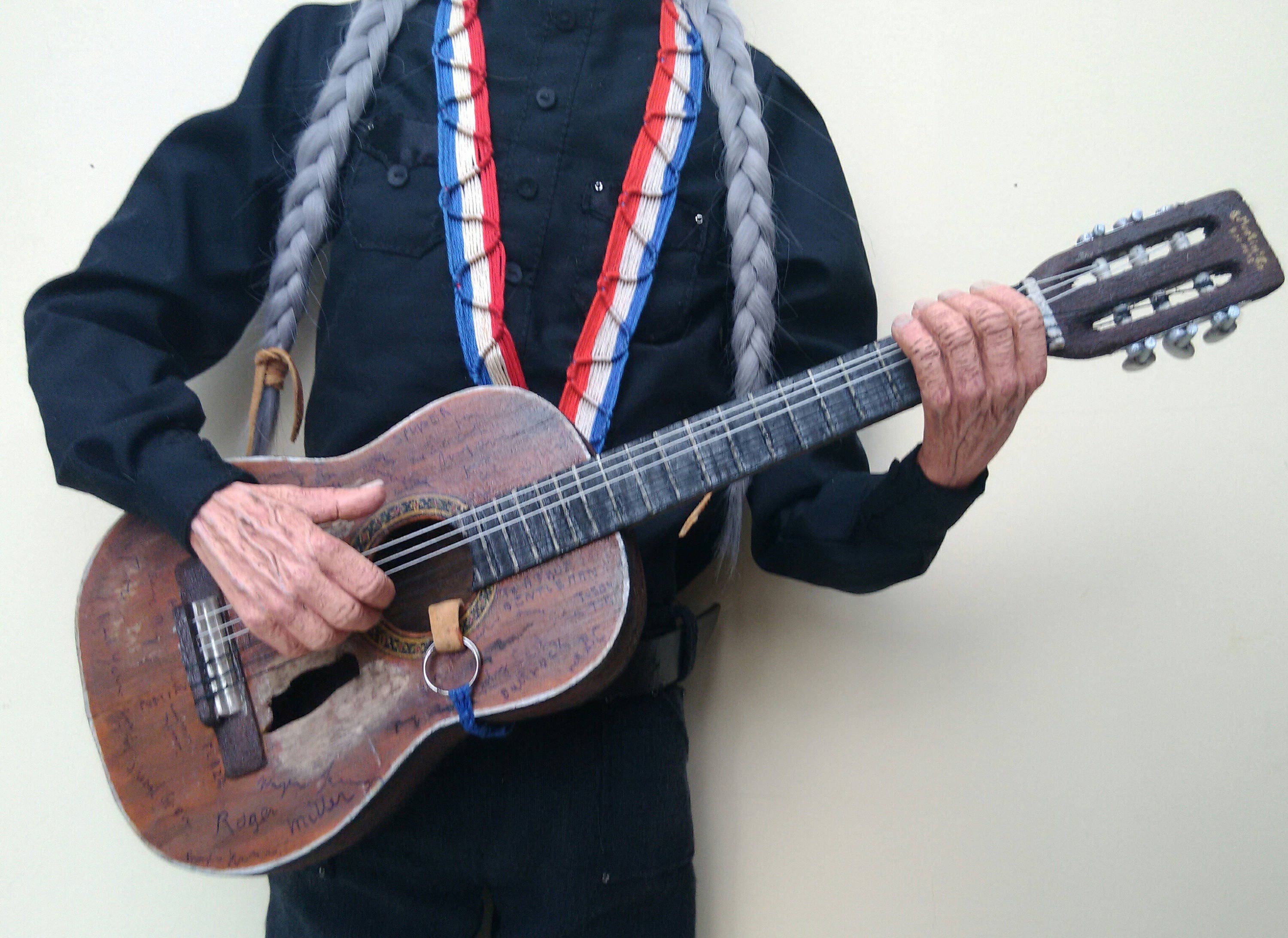 Willie nelson 2024 style guitar strap