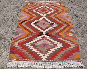 Area Kilim Rug | Small Kilim Rug | Vintage rug | Floor Rug | Bohemian Rug | Geometric Rug | Bedroom Rug | Colorful Kilim | 3.5 x 5.1 ft