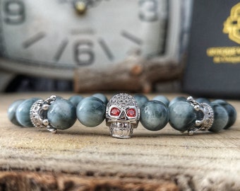 Beaded skull bracelet for men and women, Crown bracelet, Grey beaded bracelet, Stretch bracelet, Birthday gift, Hawkeye bracelet